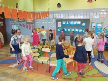 dzien_chlopca_jezyki013.jpg
