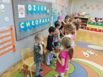 dzien_chlopca_jezyki019.jpg